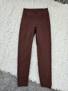 Tom Tiger high-waisted ruched booty leggings. Color: Coffee. Size small.